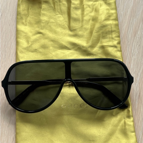 Black Aviator Sunglasses